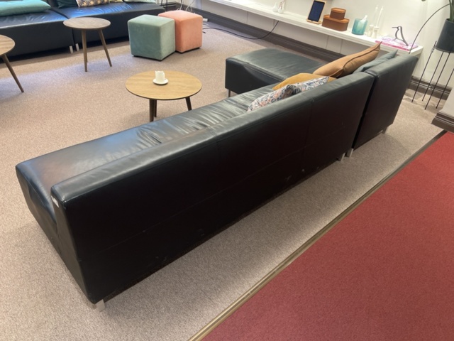 1469654-8 Office furniture - Sofa and table