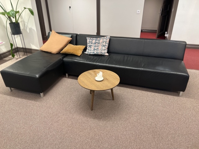 1469654-1 Office furniture - Sofa and table