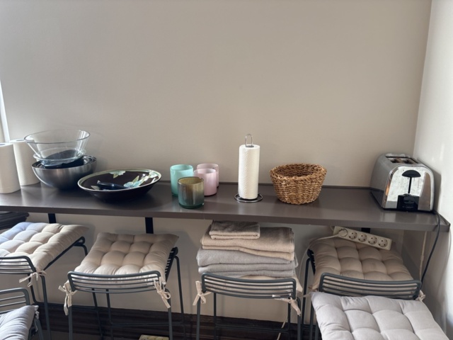 1469670-3 Bar counter and bar stools