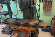 1491494 Vertical milling machine