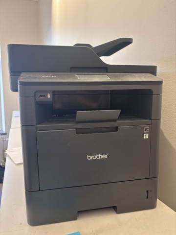 1469699-1 Printer and monitor - Brother, Philips