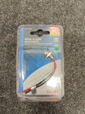 1498262-3 Wall sockets, lamp sockets & vehicle lighting