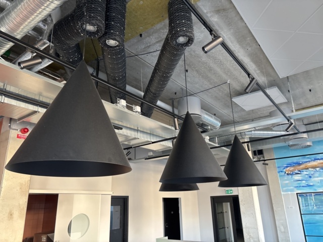 1428542-2 Pendellampor 7 st