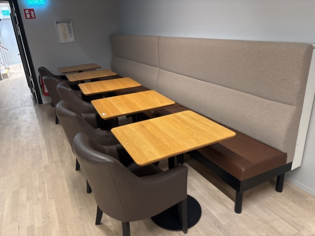 1428545-2 Möblemang - Café, kontor eller lounge