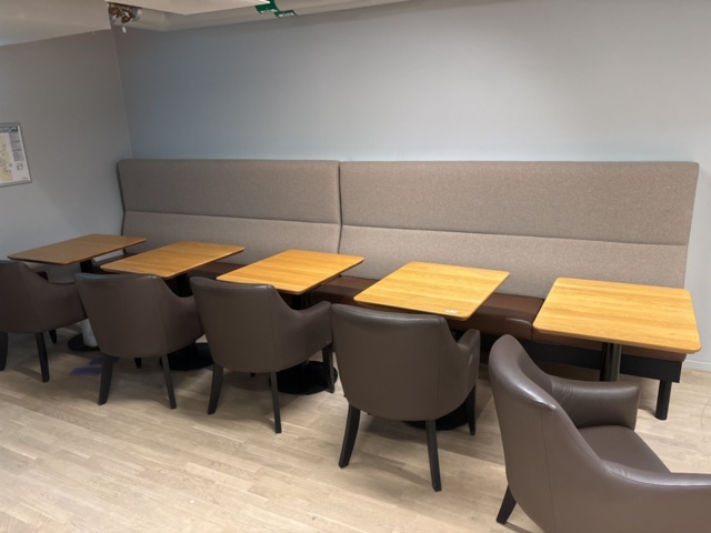 1428545-8 Möblemang - Café, kontor eller lounge