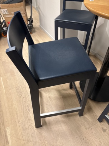 1428546-5 Furniture - Standing tables and high stools