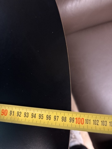 1428547-4 Möblemang - Bord och 3 fotöljer