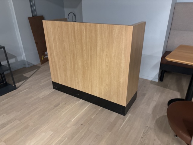 1428549-2 Recycling station with three compartments