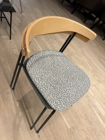 1428551-6 Stolar i diverse färger