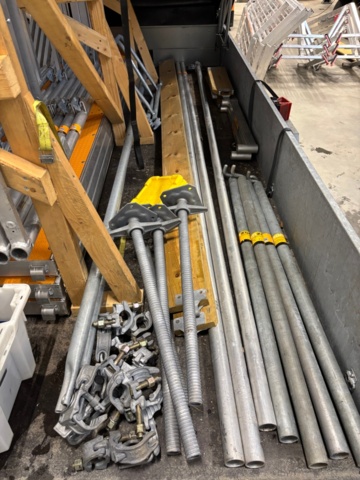 1421732-7 Monzon Scaffolding incl. trailer Majava M5035LJ With cover