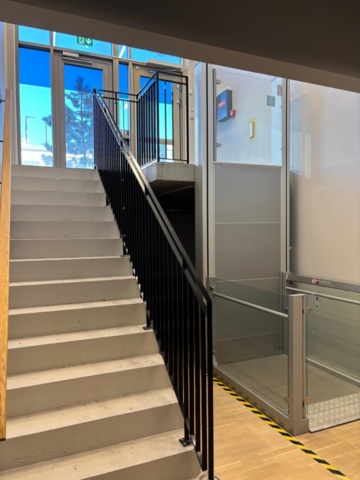 1428548-10 Hylla / sidomöbel 2 st