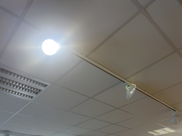 1469803-2 Samlingsobjekt - Spotlights och högtalare med skensystem