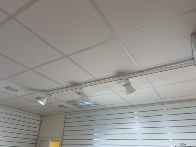 1469803-5 Samlingsobjekt - Spotlights och högtalare med skensystem