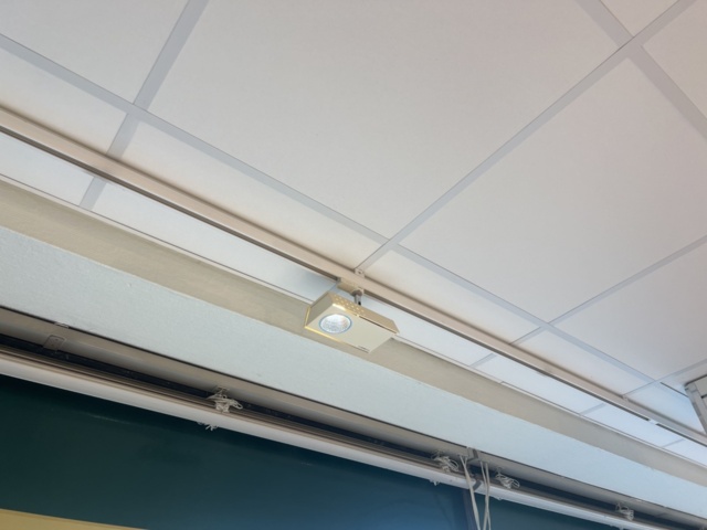 1469803-8 Samlingsobjekt - Spotlights och högtalare med skensystem