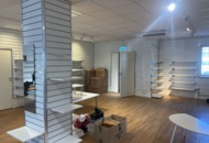 1469804 Spårpaneler med hyllplan och speglar