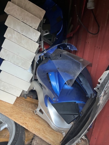 1351409-21 Motorcykel - Yamaha YZF-R1 1.0 Manuell, 150hk -1999 (Reparationsobjekt)