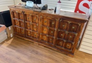 1469805 Möbler - Skänk, belysning, byrå