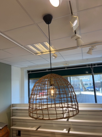 1469805-5 Möbler - Skänk, belysning, byrå