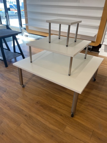 1469806-13 Exponeringsbord 7 st, stolar, m.m