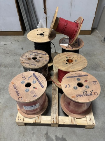 1421736-1 Cable for solar cells