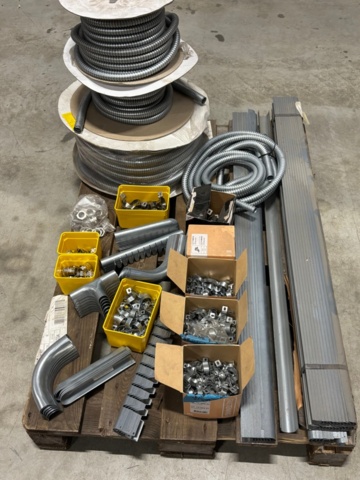 1421737-1 Pallet with cable protection in different sizes