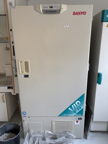 1428569-3 Freezer - SANYO MDF-U73V