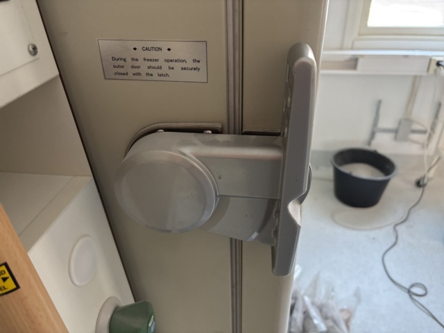 1428569-8 Freezer - SANYO MDF-U73V