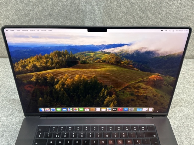MacBook Pro 16