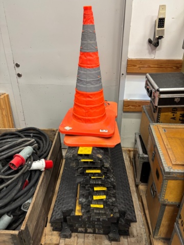 Cable protection and traffic cones - PS Auction - We value the future ...