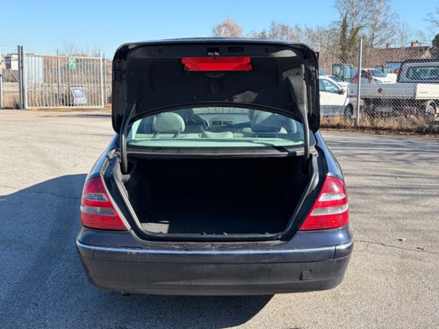 1368076-9 Mercedes-Benz E 200 Kompressor 5G-Tronic, 163hk, -2005