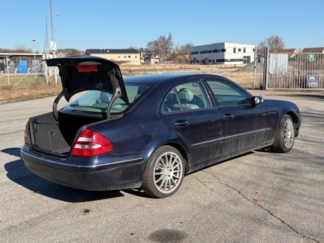1368076-6 Mercedes-Benz E 200 Kompressor 5G-Tronic, 163hk, -2005