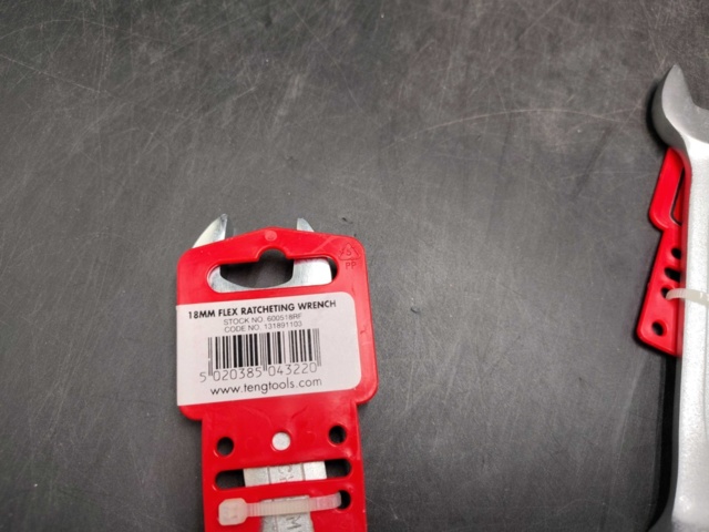 1480205-4 U-ringspärrnycklar, 2 st – TengTools, 18 mm, ledbar ring, spärrfunktion