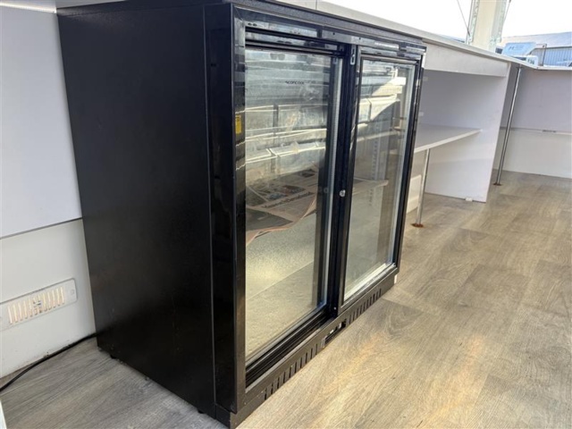 1471258-19 Foodtruck / Försäljningsvagn – Street Food