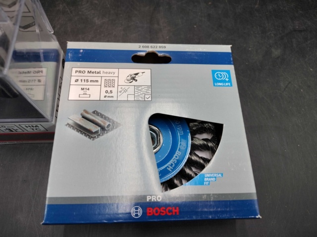 1499297-2 Verktygstillbehör, 2 st - Bosch, metallborste vinkelslip Ø115 mm, HM överhandsfräs 35 mm