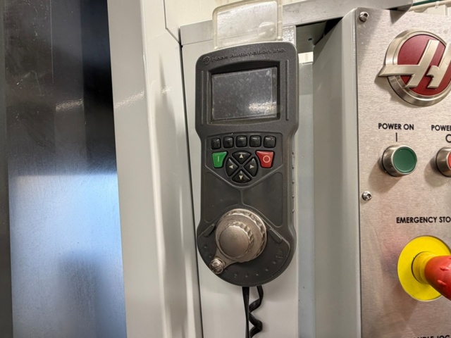 1411423-4 Vertikal fleroperationsmaskin - HAAS VM-3