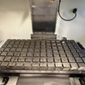 1411423-6 Vertikal fleroperationsmaskin - HAAS VM-3