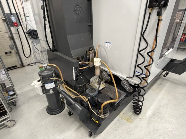 1411423-7 Vertikal fleroperationsmaskin - HAAS VM-3