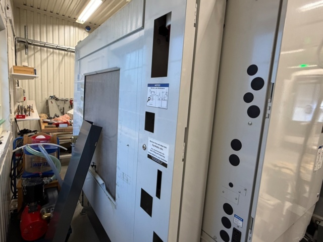 1411423-12 Vertikal fleroperationsmaskin - HAAS VM-3