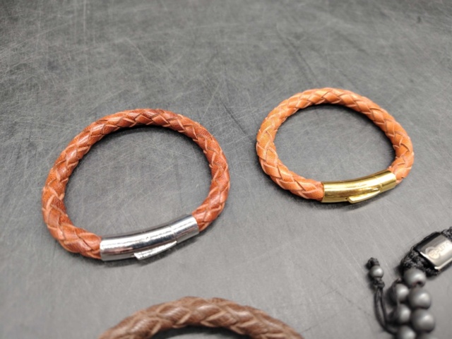 1502446-5 Armband 5 st, - Perle Fini, läderarmband, dubbelpärlarmband