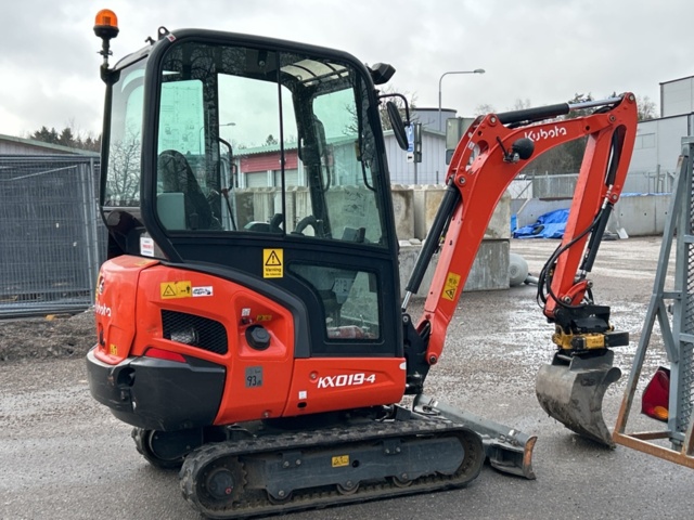 1457611-7 Minigrävare - Kubota KX019-4 Rototilt, -2014 och släp