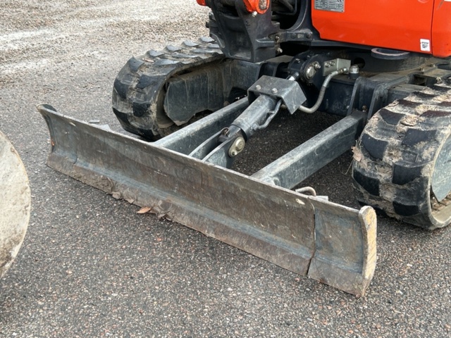 1457611-10 Minigrävare - Kubota KX019-4 Rototilt, -2014 och släp