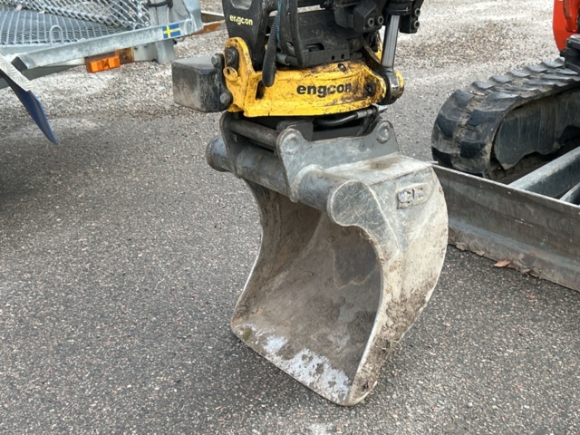 1457611-11 Minigrävare - Kubota KX019-4 Rototilt, -2014 och släp