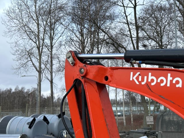 1457611-14 Minigrävare - Kubota KX019-4 Rototilt, -2014 och släp