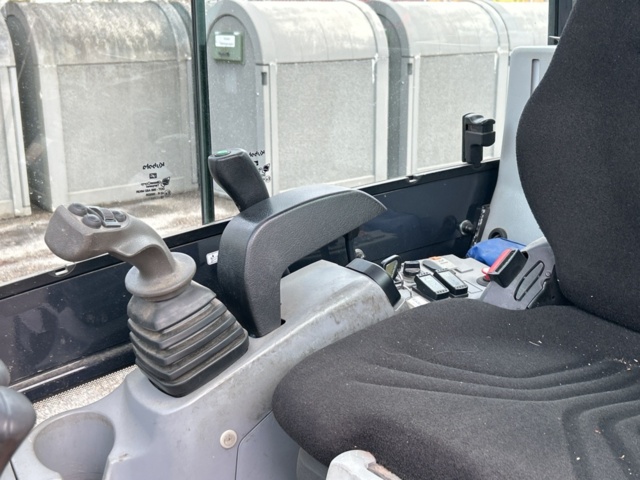 1457611-23 Minigrävare - Kubota KX019-4 Rototilt, -2014 och släp
