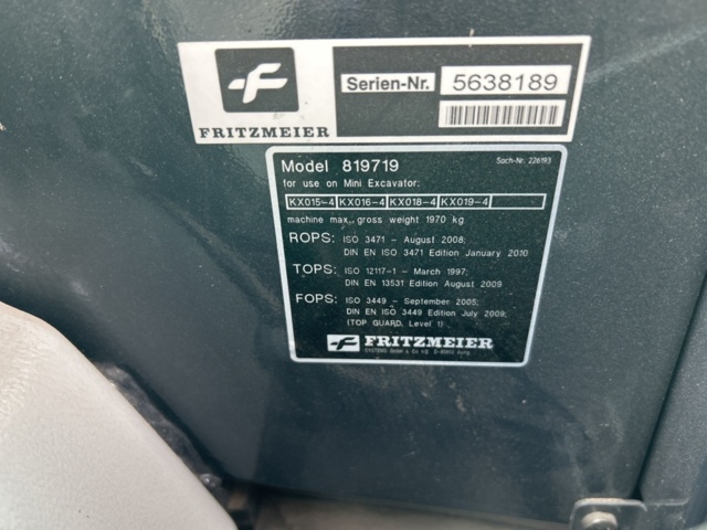 1457611-31 Minigrävare - Kubota KX019-4 Rototilt, -2014 och släp