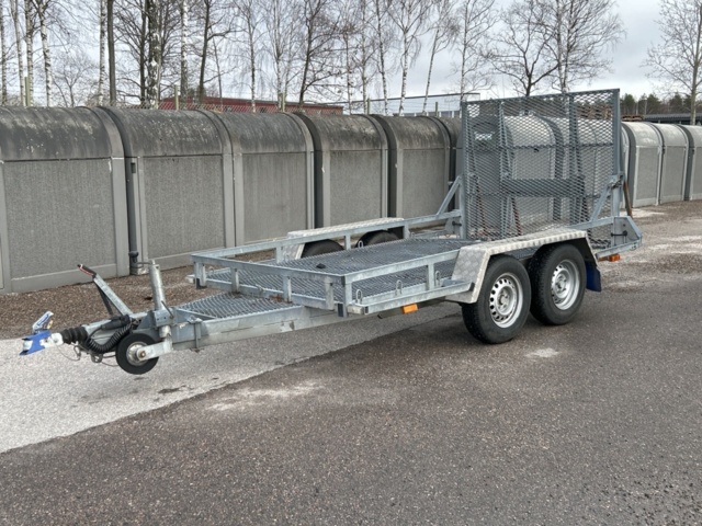 1457611-35 Minigrävare - Kubota KX019-4 Rototilt, -2014 och släp