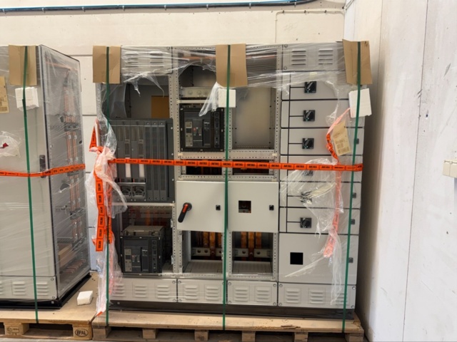 1470301-8 Lågspänningsställverk 0,4 kV – Nät / Reservkraft