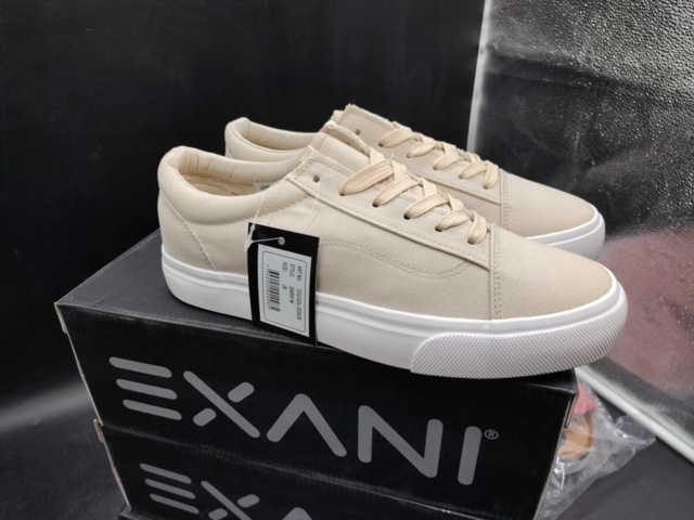 1502633-2 Shoes, 4 pairs - Exani, size 38, beige sneakers, pink slippers