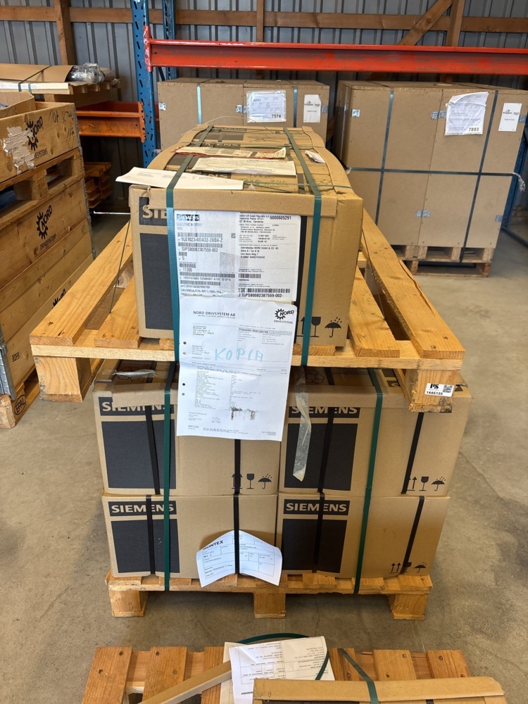 1502813-2 7 st Siemens SIMOTICS 1,1 kW IE3 elmotorer – Nya i kartong – 230/400V