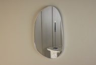 1490376 Mirror and side table